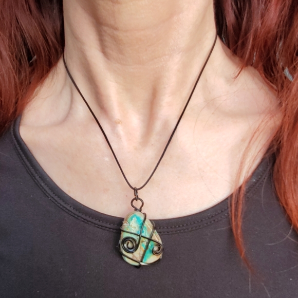 Unique Nevada tourqoise pendent - Picture 2 of 2